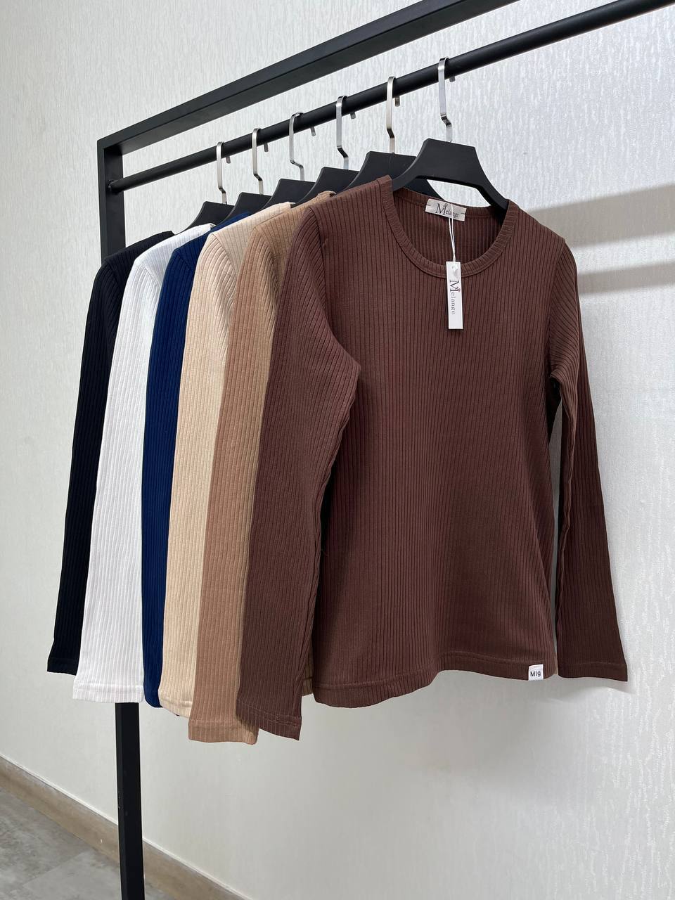 IMG_20250922_101735_896 بلوز کبریتی آستین بلند کد:1193 - Image 1