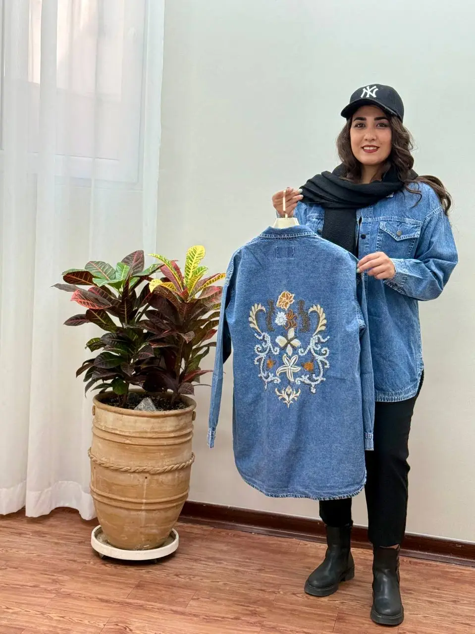 photo_2025-09-20_19-19-53 جین گلدوزی