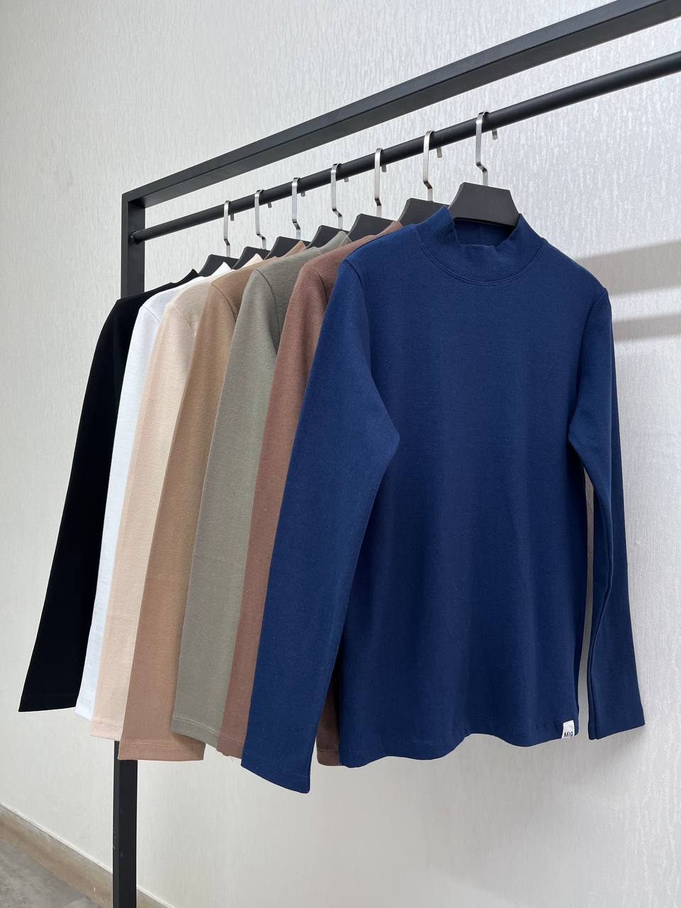 IMG_20251010_220506_602 بلوز کبریتی یقه سه سانت:1226 - Image 1